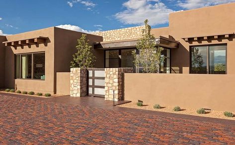 Modern Santa Fe Style, Pueblo House, Santa Fe Style Homes, Modern Eclectic Home, Santa Fe Home, Hotel Facade, Adobe Home, Adobe House, Santa Fe Style