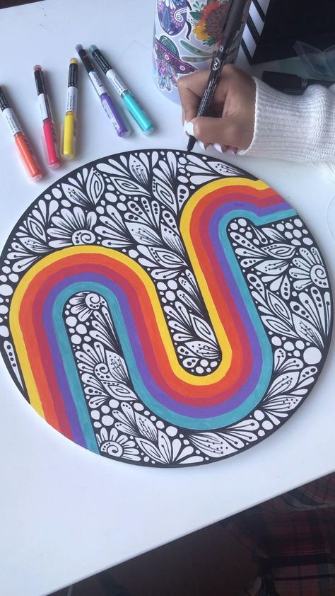 Drawing Sharpie, Vinyl Art Paint, Time Drawing, Paint Diy, Sharpie Art, Diy Art Painting, Vinyl Art, Art Paint, Real Time