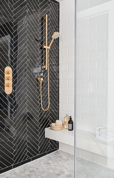 Trending on Pinterest: Monochrome kitchens & bathrooms - The Interiors Addict Black Herringbone Tile, Drømme Bad, Black And White Tile, Bad Inspiration, Herringbone Tile, Interior Modern, Bath Room, The Shower, Bath Remodel