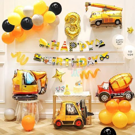 Construction Birthday Party Food, Orange Truck, Construction Theme Birthday, Construction Theme Birthday Party, Set Construction, Baby Boy Themes, Boy Birthday Decorations, Decoration Theme, Construction Birthday Party