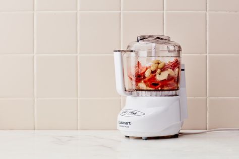 How a Mini Food Processor Can Make Cooking Easier Must Have Kitchen Appliances, Mini Food Processor, Food Huggers, Cuisinart Food Processor, Mexican Seasoning, Roasted Vegetables Oven, Creamy Salad Dressing, Spicy Seasoning, How To Make Pesto