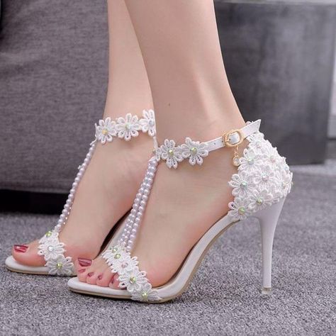 Bride Heels, Hak Tinggi, Dress Up Shoes, Bridal Pumps, Fashion Shoes Heels, Roman Sandals, Bridal Sandals, Bridal Heels, Fancy Shoes