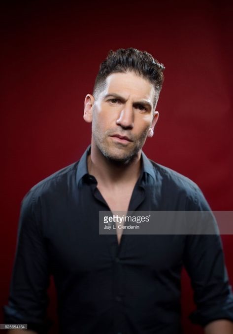 Comic Con Portraits, Los Angeles Times, July 21, 2017  Actor Jon Bernthal, from the television series 'Marvel's The Punisher,' is photographed in the L.A. Times photo studio at Comic-Con 2017, in San Diego, CA on July 21, 2017. CREDIT MUST READ: Jay L. Clendenin /Los Angeles Times/Contour by Getty Images. (Photo by Jay L. Clendenin /Los Angeles Times/Contour by Getty Images) Jon Bernthal Photoshoot, Mob City, Jon Bernthal Punisher, John Bernthal, Marvel Netflix, Jon Bernthal, Fitness Photoshoot, The Punisher, San Diego Comic Con