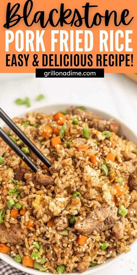 Pork Fried Rice Easy, Pork Fried Rice Recipe, Cooking Fried Rice, Homemade Fried Rice, Blackstone Grill Recipes, Black Stone Griddle, Black Stone Recipes, Griddle Cooking Recipes, Blackstone Cooking