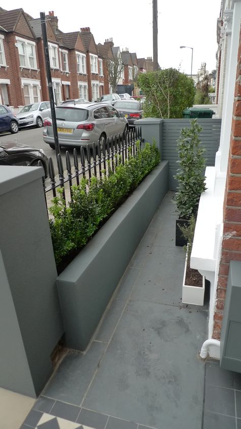 Grey front garden wall Victorian Front Garden, Outdoor Patio Area, Terrace Tiles, Small Front Gardens, Front Gardens, Planting Design, Front Garden Design, London Garden, Walled Garden