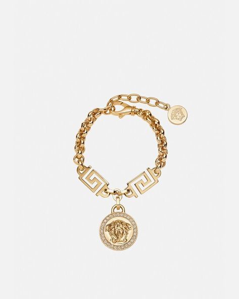 Versace Fashion Bracelets for Women Versace Towels, Medusa Versace, Outfit Swag, Versace Bracelet, Key Bracelet, Necklace Ruby, Sophisticated Jewelry, Jewelry Chains, Versace Jewelry