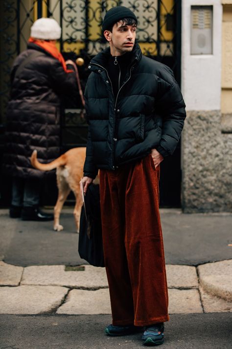 The Best Street Style from Milan Fashion Week Looks For Men, Milan Fashion Week Men, Corduroy Pants Men, Milan Fashion Week Street Style, Stylish Mens Fashion, Hipster Mens Fashion, Street Snap, Mens Fashion Week, Sharp Dressed Man