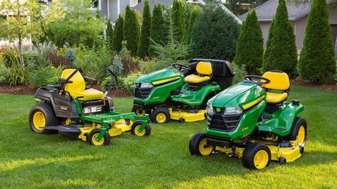 John Deere Lawn Mower, Best Lawn Mower, Landscaping Equipment, Cool Kids Rooms, Push Mower, Green Tractors, Lawn Equipment, Lawn Maintenance, Large Yard