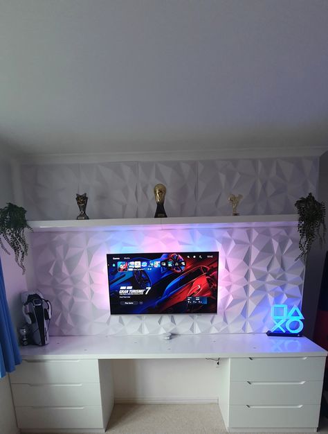 White Gaming Room Ideas, Gaming Wall Panels, White Rgb Gaming Setup, Floating Gaming Desk, Ikea Gaming Room, White Gaming Pc, White Gaming Room, White Gaming Desk, White Gaming Setup