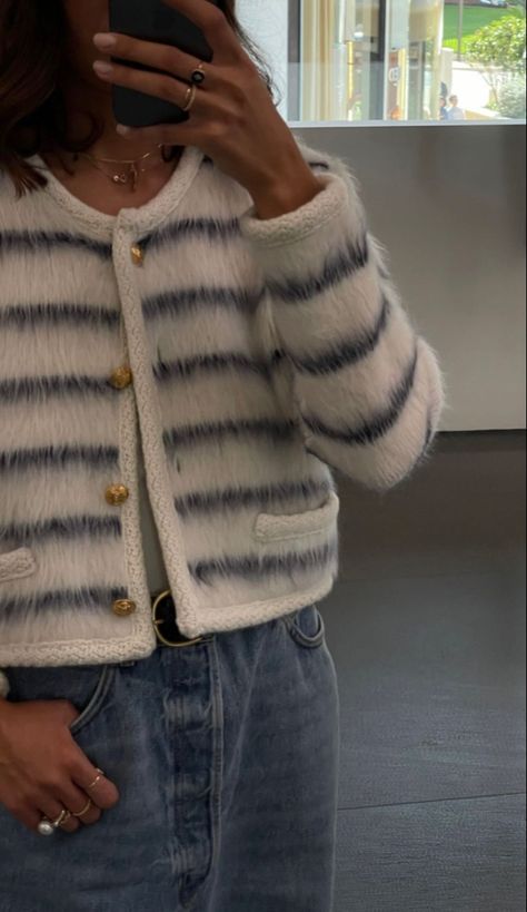 Knitwear Details, Plush Jacket, Crop Cardigan, Style Coat, Mode Casual, Coat Women, Cardigan Fashion, 가을 패션, Outfit Inspo Fall