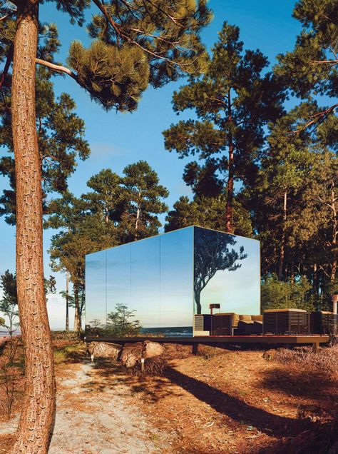 This Prefab Mirrored House Can Be Plopped Almost Anywhere Container Hotel, Glass Cabin, Prefab Cabins, Mirror House, Casa Container, See The Northern Lights, Modular Homes, Prefab Homes, Tiny House Design