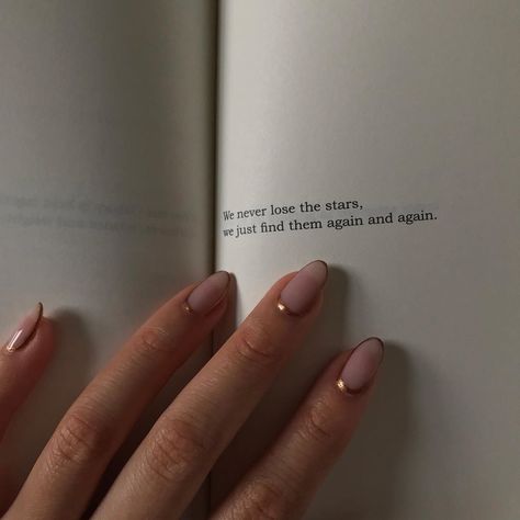 Fong Min Liao 廖鳳敏 on Instagram: “And I know you will find your way back home again.” Nails Quotes, Minimalist Nails, Perfect Nails, How To Do Nails, Simple Nails, The Words, Glitter Nails, Makeup Nails, Nails Inspiration