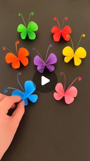 Paper Butterfly Crafts, How To Make Butterfly, Easy Origami For Kids, Flower Crafts Kids, Butterflies Activities, Handmade Tutorial, Butterfly Tutorial, Simple Butterfly, Origami Butterfly