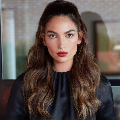 Jacob Rozenberg on Instagram: “Yesterday’s look on @lilyaldridge Assisting lead hair @harryjoshhair Makeup @hungvanngo assisted by @tsuyo_sekimoto styled by…” Lily Aldridge Hair, Lily Aldridge Style, Semi Formal Hairstyles, Baylage Hair, Lily Aldridge, Beauty Shots, Favorite Hairstyles, Victoria Secret Fashion Show, Formal Hairstyles