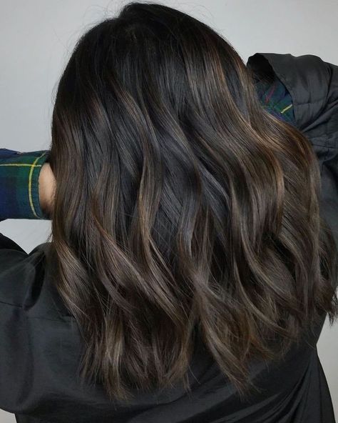 Cool Colored Highlights For Brown Hair, Dark Brown Hair Balayage Naturally Curly, Dark Hair Brunette Highlights, Fall Inspired Hair Color 2023, Dark Hair Brown Balayage, Buttery Highlights Brown Hair, Types Of Hair Coloring Techniques, Mushroom Brown Medium Length Hair, Partial Baylage Brunette