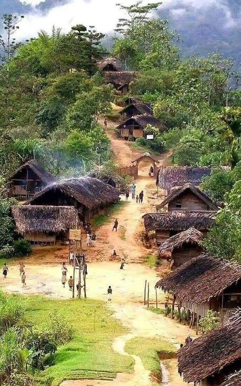 Naga Jawa, African Village, Africa Art Design, African Life, African Artwork, Afrique Art, Caribbean Art, Village Photography, African Art Paintings