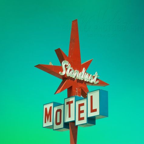 Retro Signage, Motel Sign, Vintage Neon Signs, Star Dust, Vintage Neon, Retro Sign, Old Signs, Photo Wall Collage, Event Inspiration