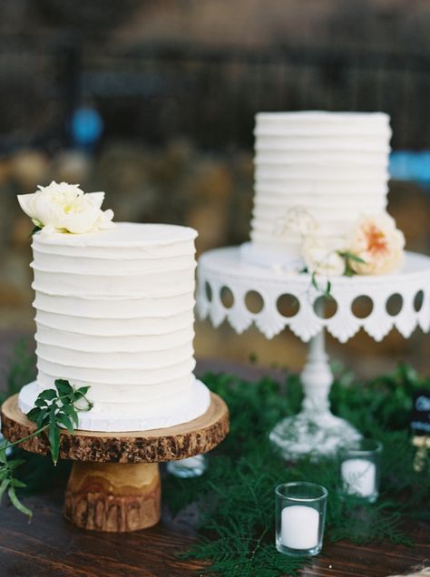 Wedding Cake Styles, Minimalist White Wedding, Single Tier Wedding Cake, Bohemian Wedding Cake, Cake Styles, Tall Wedding Cakes, Minimalist Cake, Rustic Bohemian Wedding, Boho Wedding Cake