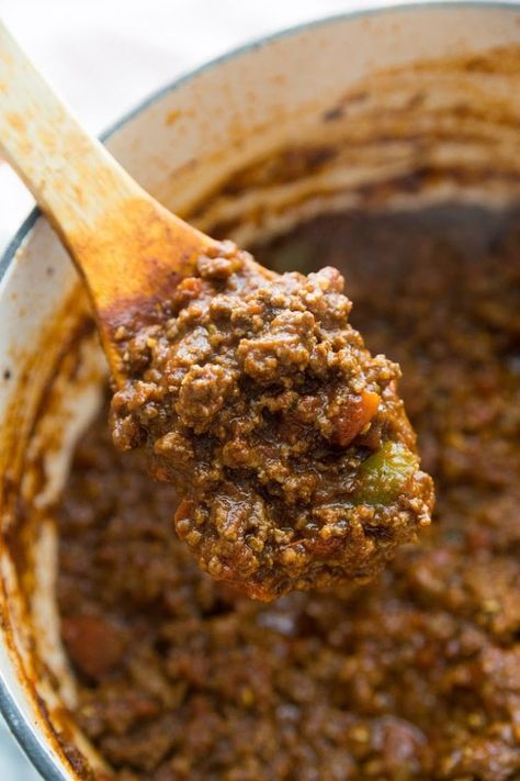 low carb chili in the pot on a wooden spoon Best Bison Chili Recipe, Chili Recipe No Beans, Bison Chili Recipe, Bolognese Sauce Authentic, Bison Chili, Classic Chili Recipe, Chili Recipe Healthy, Bolognese Sauce Recipe, Low Carb Chili