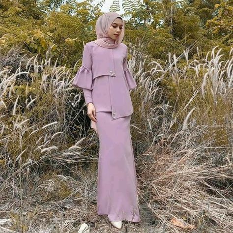 Kurung Modern Design, Baju Raya Ideas Modern, Baju Raya Ideas, Malaysian Dress, Dress Lebaran, Kurung Modern, Kebaya Dress, Stylish Hijab, Muslimah Dress