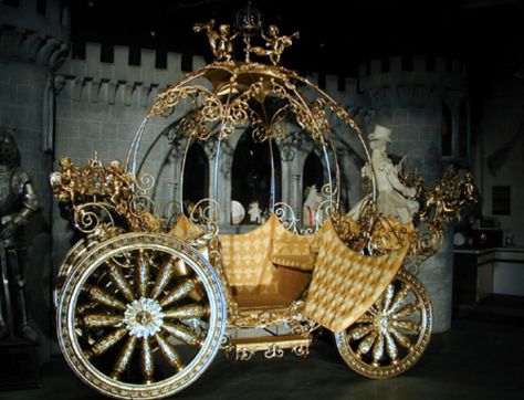 Lady Ella's round shaped carriage made of Gold... Cinderella Coach, Pumpkin Coach, Wedding Carriage, Costume Armour, Cinderella Pumpkin, Princess Carriage, Cinderella Carriage, Pumpkin Carriage, Horse Carriage