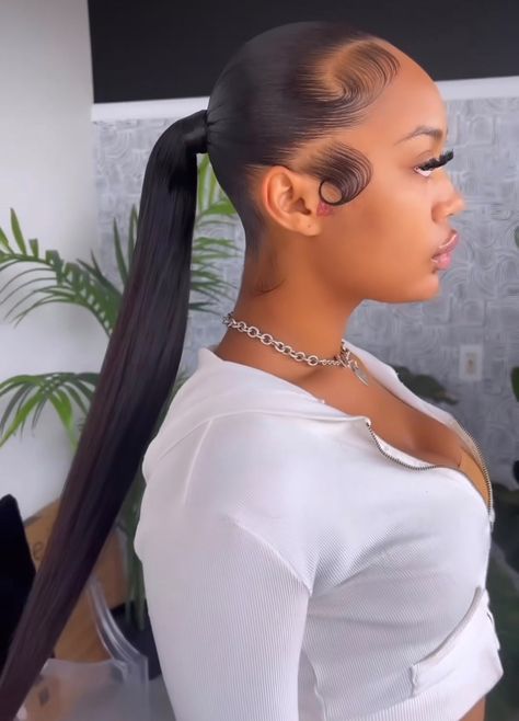 Clean Girl Look, Long Ponytail Hairstyles, Hair Tricks, Weave Ponytail Hairstyles, Sleek Ponytail Hairstyles, Instagram Baddie, Quick Weave Hairstyles, Minimal Makeup, Braided Ponytail Hairstyles