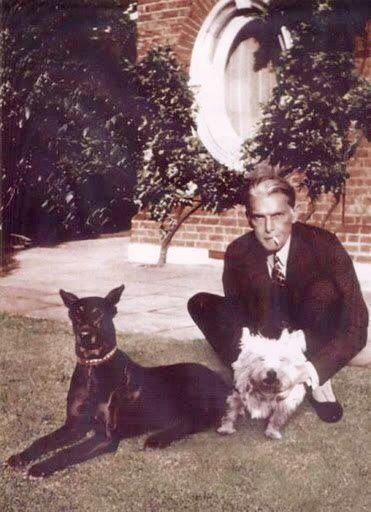 Mohammed Ali Jinnah with his pet dogs. Quaid E Azam Birthday, Quid E Azam, Dil Dil Pakistan, Muhammad Ali Jinnah, Quaid E Azam, Black Doberman, Pakistan Art, People Of Pakistan, Pakistan Culture