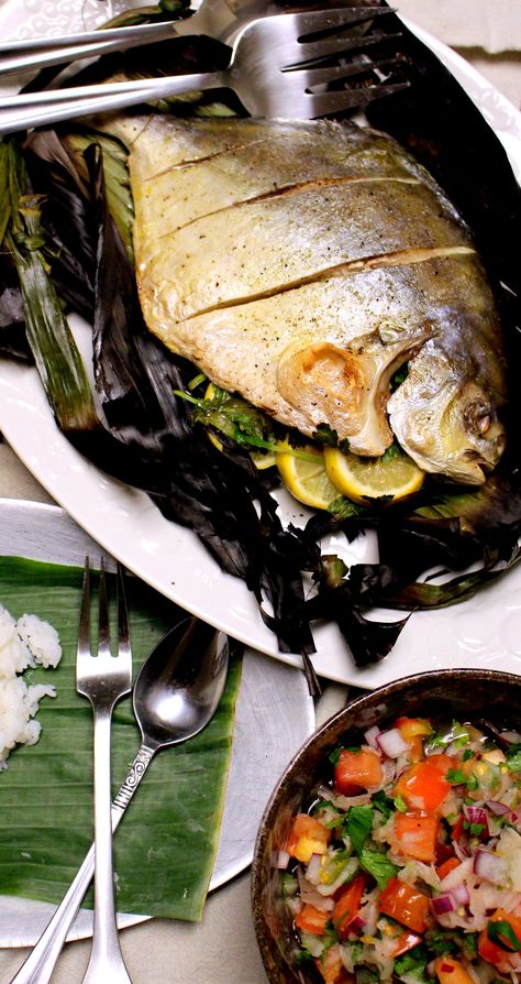 Baked Banana Leaf-Wrapped Whole Pampano Fish with Daikon Radish Salad. tried this! Pampano Recipe, Pompano Fish Recipe, Fish Recipe Filipino, Raw Fish Recipes, Recipes Using Bananas, Adobo Recipe, Filipino Food Dessert, Baked Banana, Caribbean Recipes