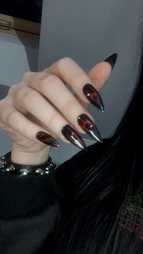 Villain Era Aesthetic Nails, Metalhead Nails, Metalhead Aesthetic, Paznokcie Hello Kitty, White Gel Nails, Band Nails, Sharp Nails, Makeup Nails Art, Gothic Nails