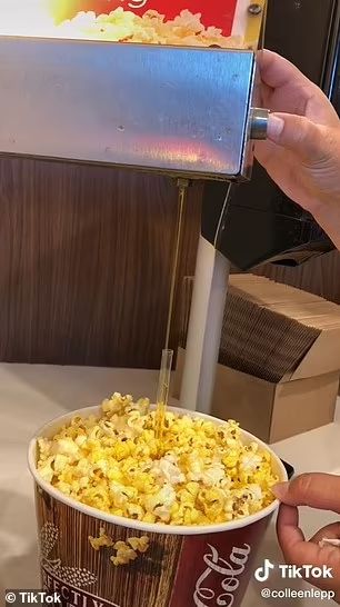 Viral TikTok video demonstrates how to evenly butter popcorn at the movies using a PLASTIC STRAW | Daily Mail Online Movie Theater Popcorn Butter, Popcorn Butter, Movie Theater Snacks, Popcorn Toppings, Theater Popcorn, Buttered Popcorn, Movie Theater Popcorn, Movie Popcorn, Snack Hacks