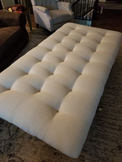 How To Build A Headboard Diy, Diy Fabric Headboard Queen, Tuffet Bed, Diy Tufted Bed Frame, Diy Tuffed Headboard King, Tufted Headboard Bedroom Diy, Diy Tuffed Headboard Ideas, Diy King Headboard Upholstered, Diy Fabric Bed Frame