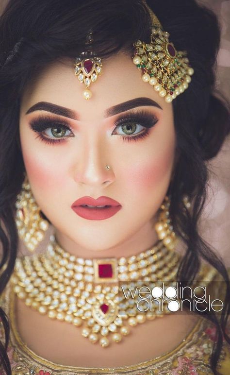 Makeup Ideas Unique, Boho Chic Makeup, Makeup Looks Festival, Makeup Looks Trendy, Whimsical Makeup, Fantasy Makeup Ideas, Makeup Ideas Dramatic, Everyday Makeup Ideas, Dramatic Makeup Looks