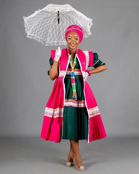 Pedi Traditional Attire For Women, Modern Sepedi Traditional Dresses, Sepedi Traditional Attire, Pedi Traditional Attire, Sepedi Traditional Dresses, South African Traditional Dresses, African Traditional Wear, Traditional African Clothing, Traditional Wedding Attire