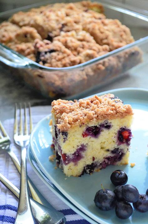 Sourdough Blueberry Coffee Cake, Make Ahead Coffee Cake, Blueberry Buckle Recipe, Buckle Recipe, Blueberry Crumb Cake, Crumb Cakes, Blueberry Buckle, Blueberry Coffee Cake, Blueberry Coffee