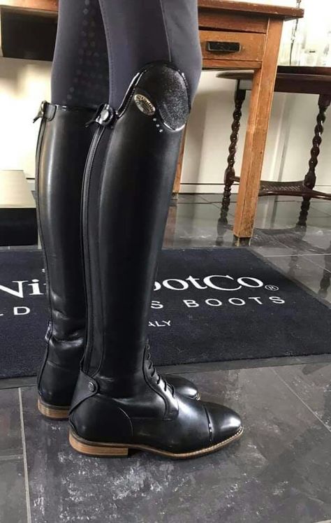 Riding Boots Aesthetic, Rich Equestrian Aesthetic, Horse Riding Boots Aesthetic, Horse Riding Shoes, English Riding Boots, Equestrian Style Outfit, Equine Fashion, Equestrian Riding Boots, Horse Riding Boots