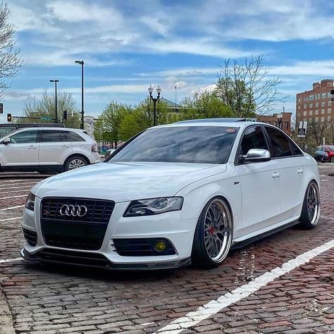 Audi Audi A4 Modified, Aesthetic Cars Wallpaper, Aesthetic Sports, Luxury Car Garage, Luxury Lifestyle Aesthetic, Black Cars, Audi A4 B8, Luxury Car Interior, Audi S4