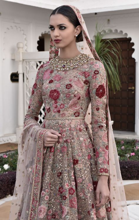 Waliya Najib Wedding, Shameel Ansari, Lehenga Sari, Casual Bridal Dress, Sabyasachi Lehenga, Desi Wedding Dresses, Asian Bridal Dresses, Latest Bridal Dresses, Traditional Indian Dress