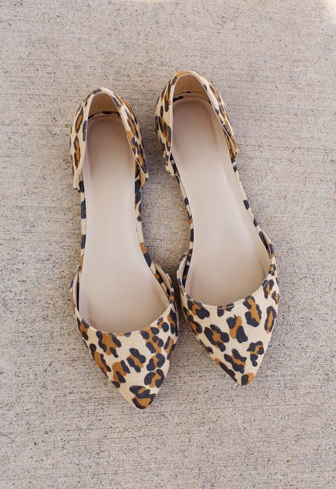 You were born to lead! These Follow Me Leopard Flats feature faux suede in a darling cheetah print. Ballet flat styling with a pointed toe and D'orsay styling. Cushioned insole and rubber bottom sole Leopard Dresses, Comfortable Dresses, Comfortable Dress Shoes, Leopard Print Flats, Leopard Flats, Pointy Toe Flats, Slingback Shoes, Pumps Shoes, Pointed Toe Flats