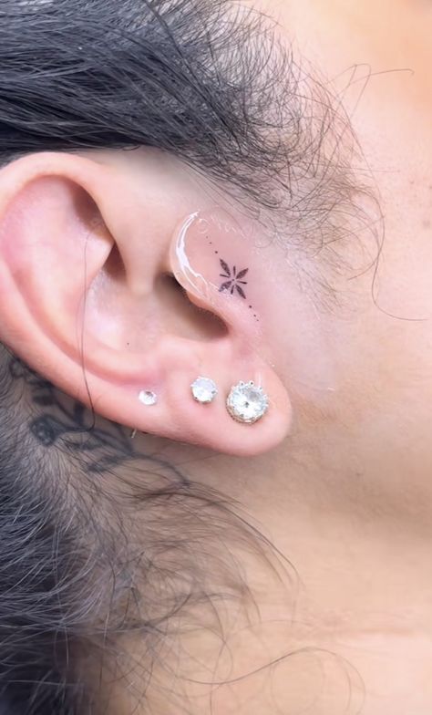 Tattoo Ears, Tragus Tattoo, Tattoos Ear, Ears Tattoo, Tattoo Ear, Inner Ear Tattoo, Face Tattoos For Women, Behind Ear Tattoos, Tattoo Tips