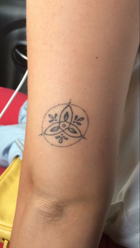 Celtic Inner Strength Tattoo, Delicate Celtic Tattoo, Celtic Tattoos Women, Celtic Knot Tattoo For Women, Irish Knot Tattoo, Celtic Designs Tattoo, Celtic Love Knot Tattoo, Tattoo Designs Inspiration, Celtic Tattoo For Women