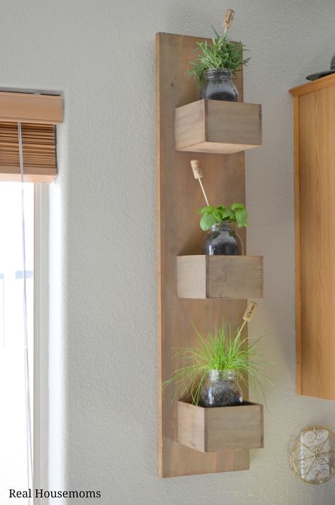 vertical herb garden Apartment Herb Gardens, Vertical Herb Gardens, Kitchen Herb Garden, Mason Jar Herbs, Easy Herbs To Grow, Mason Jar Herb Garden, Herb Garden In Kitchen, Diy Herb Garden, Herb Garden Design