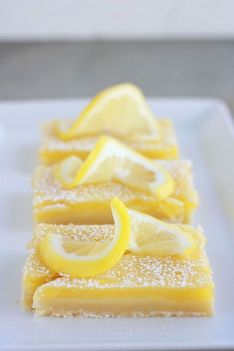 Yellow Party Foods, Perfect Lemon Bars, Yellow Desserts, Lemon Bars Recipe, The Best Dessert, Nice Recipes, Lemon Dessert Recipes, Yellow Foods, Comfort Food Southern