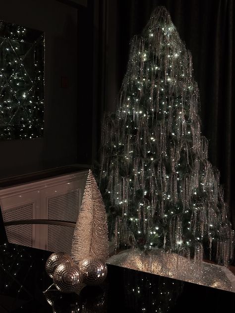 tinsel christmas tree decor, glam living room christmas decor, december aesthetic, dark luxe | E N A Tinsil Christmas Tree, Tensile Tree, Silver Tinsel Tree, December Aesthetic, Living Room Christmas Decor, Room Christmas Decor, Luxury Christmas Decor, Tinsel Christmas, Living Room Christmas