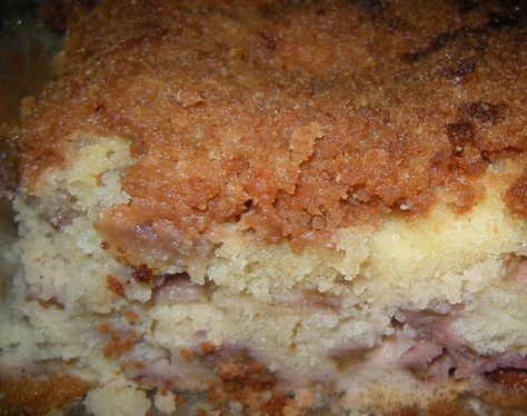 Rhubarb Buckle Rhubarb Buckle Recipe, Rhubarb Buckle, Oatmeal Dinner, Homemade Honey Butter, Best Rhubarb Recipes, Strawberry Rhubarb Crumble, Donut Filling, Rhubarb Recipes, Pudding Desserts