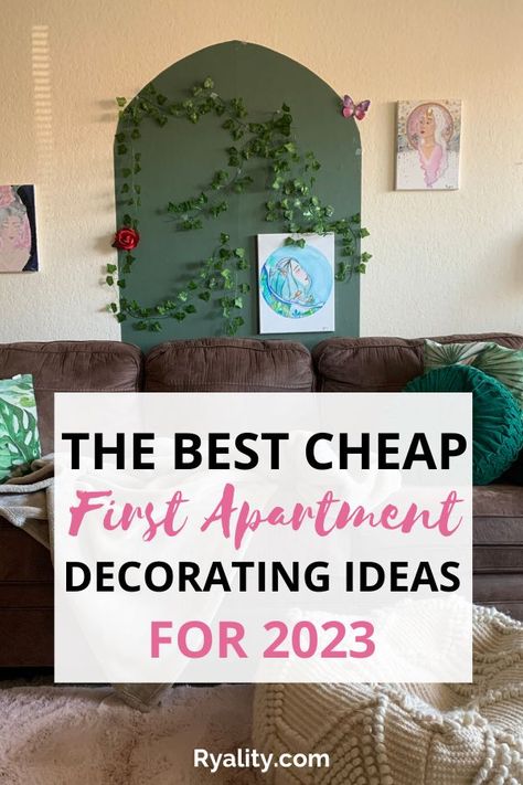 Oooohh the best list of affordable first apartment tips ever. Going to use these tips for college apartment decorating on a budget :) First Apartment Ideas, Bathroom Decor College, Apartment On A Budget, First Apartment Tips, Apartment Tips, Tips For College, College Apartment Living Room, First Apartment Checklist, Apartment Hacks