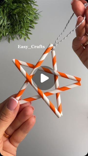 Christmas Crafts For Elderly To Make, Easy Christmas Crafts For Elementary, Easy Christmas Ornament Craft For Kids, Easy Christmas Classroom Crafts, Easy Kids Holiday Crafts, Messy Church Christmas, January Adult Crafts, Wrapping Paper Crafts For Kids, Senior Christmas Crafts