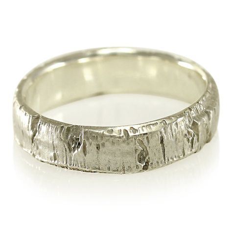 Very unique Aspen Tree Bark design on a mens wedding band in continuous 3D relief! This design was influenced by my time spent in beautiful Colorado. Nothing like the fall when all the leaf colors change at once. Ring Specs: ● 5.25mm width ● 1.5mm Thickness- good weight, sturdy construction ● Recycled sterling silver To see THIS ring in gold and other metal options, click here: https://www.etsy.com/shop/MetalWendler/search?search_query=aspen+gold+wedding+band&order=date_desc&view_type=list&r... Bark Wedding Ring, Textured Wedding Ring, Twig Wedding Band, Bark Ring, Textured Wedding Band, Rustic Wedding Bands, Aspen Tree, Yellow Gold Wedding Band, Textured Ring