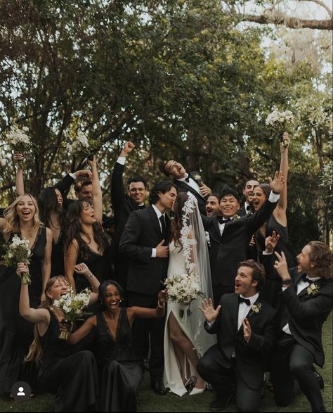 Black Bridesmaid Dresses Photos, City Wedding Bridesmaids, Classic Wedding Aesthetic Black And White, Groomsmen Group Photos, Black Tie Engagement Photos, Black Wedding Guest Attire, Wedding Party Picture Ideas, Bridesmaid And Groomsmen Pictures, Wedding Party Photos Group Shots