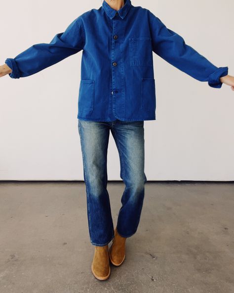 Based on some of our favorite vintage chore coats the barn coat has a slightly slouch oversized fit. Made with 100% Cotton herringbone twill. Model is wearing the 00 and is 5'5", normally an XXS or XS Male model is wearing the 3 and is 6'0", normally a size M Made in LA Barn Coat, Chore Coat, French Blue, The Barn, Christmas List, The 3, Male Model, Herringbone, Lily