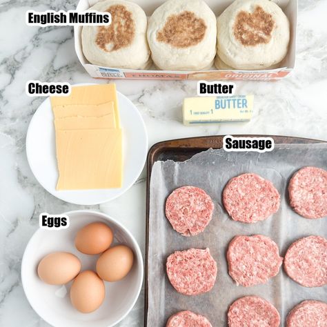 An easy and delicious copycat McDonald's sausage egg McMuffin. This McMuffin is great for breakfast, lunch, or dinner. Egg Mcmuffins At Home, Sausage Egg Mcmuffin, Copycat Mcdonalds, Egg Mcmuffin Recipe, Sausage And Egg Mcmuffin, Sausage Mcmuffin, Mcdonalds Breakfast, Egg Mcmuffin, Breakfast Sandwich Recipes